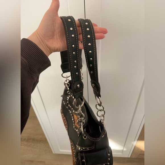Western Style Handbag - Picture 4 of 9